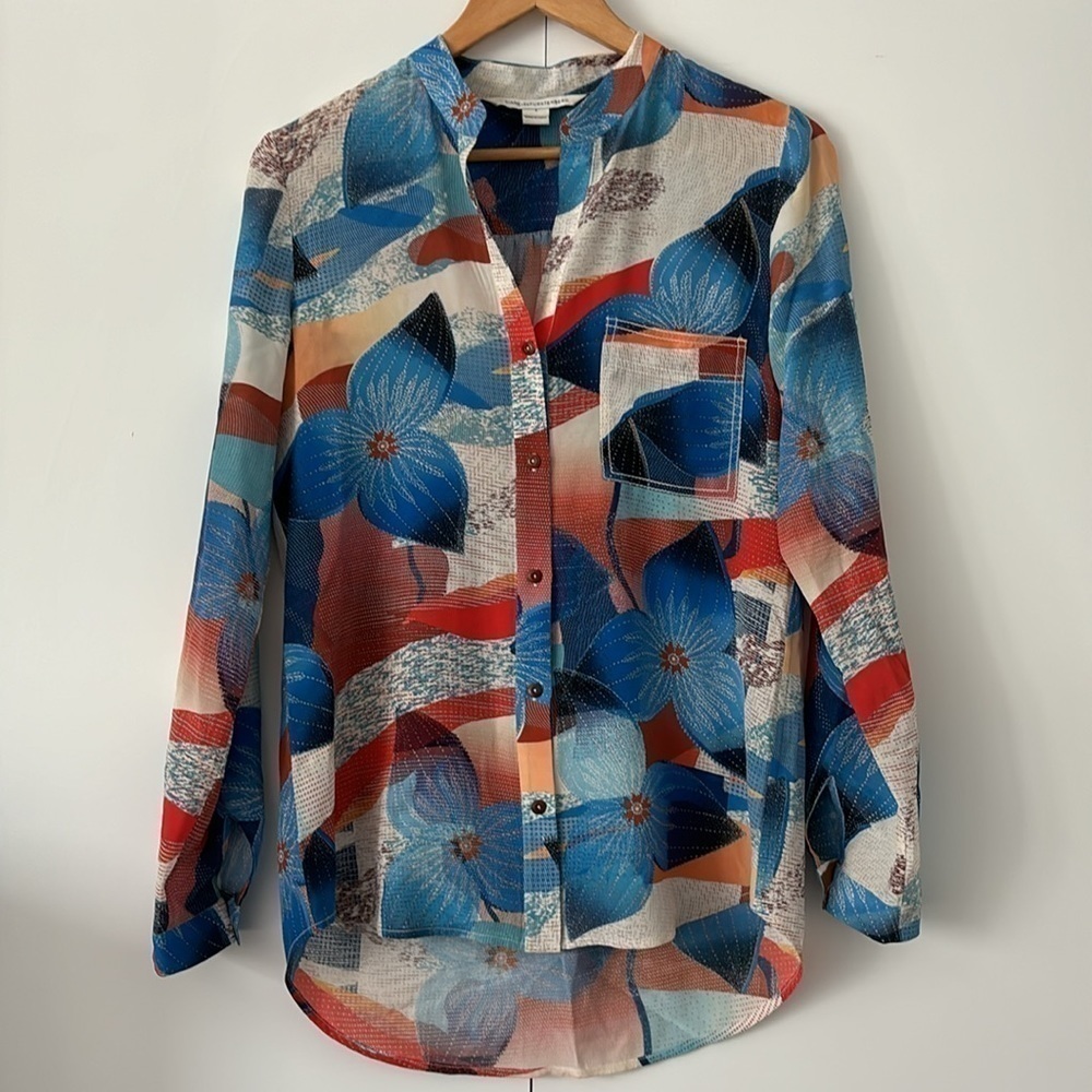 Diane Von Furstenberg Gilmore Print Silk Blouse Size 4